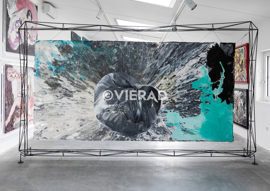 VERSTEINERTES HERZ - 2018, Acryl, 400 x 200 cm